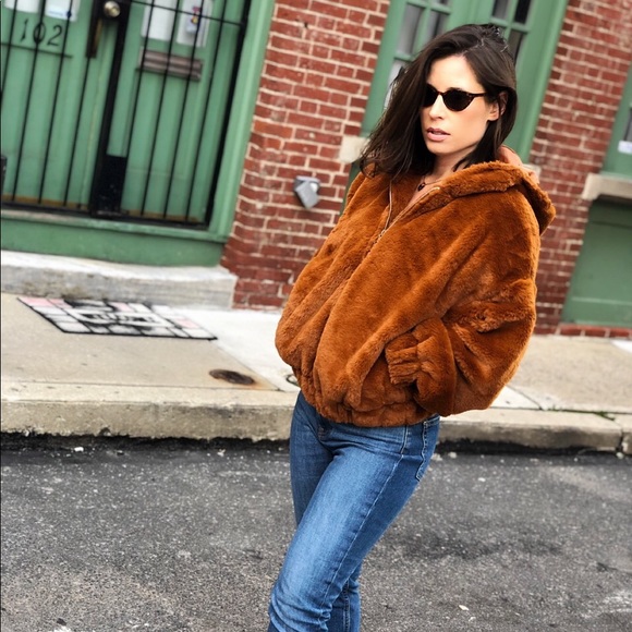 Last 1✨Caramel Brown Hoody Faux Fur Bomber Jacket - Picture 6 of 8